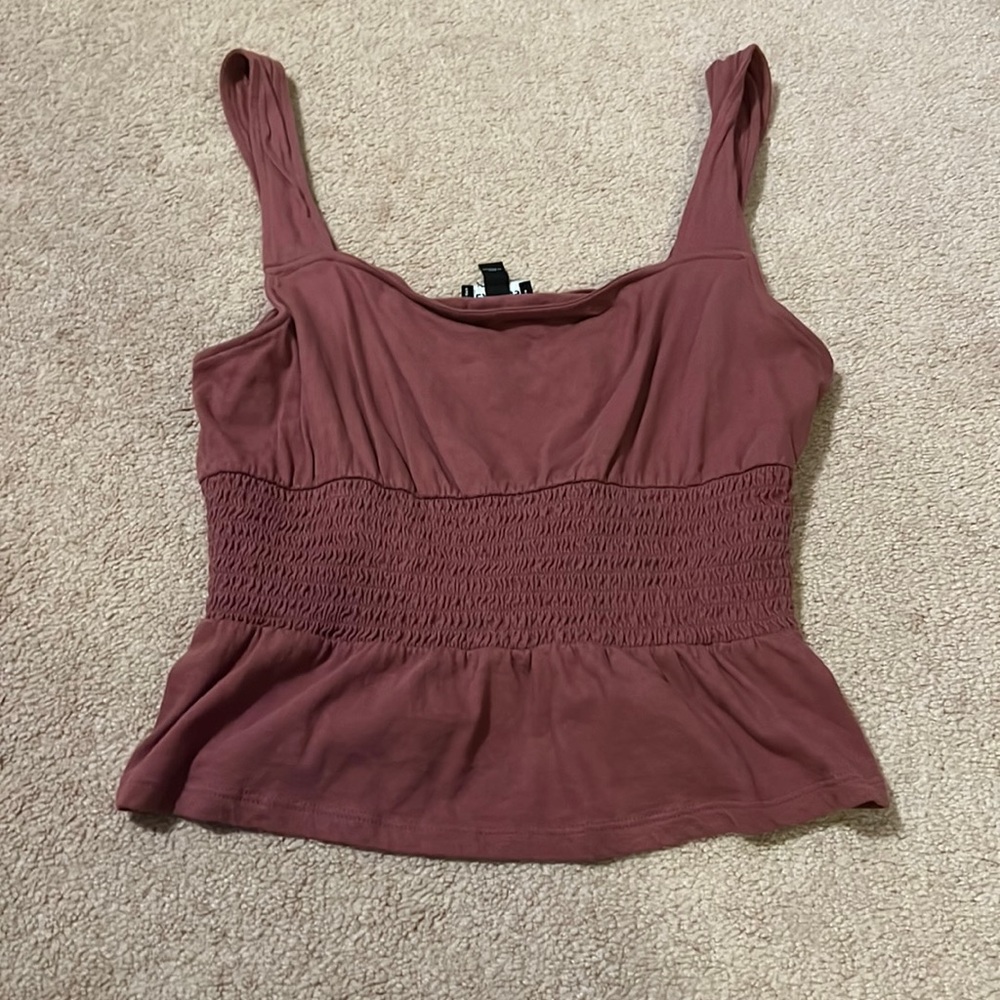 Fit and flare tank